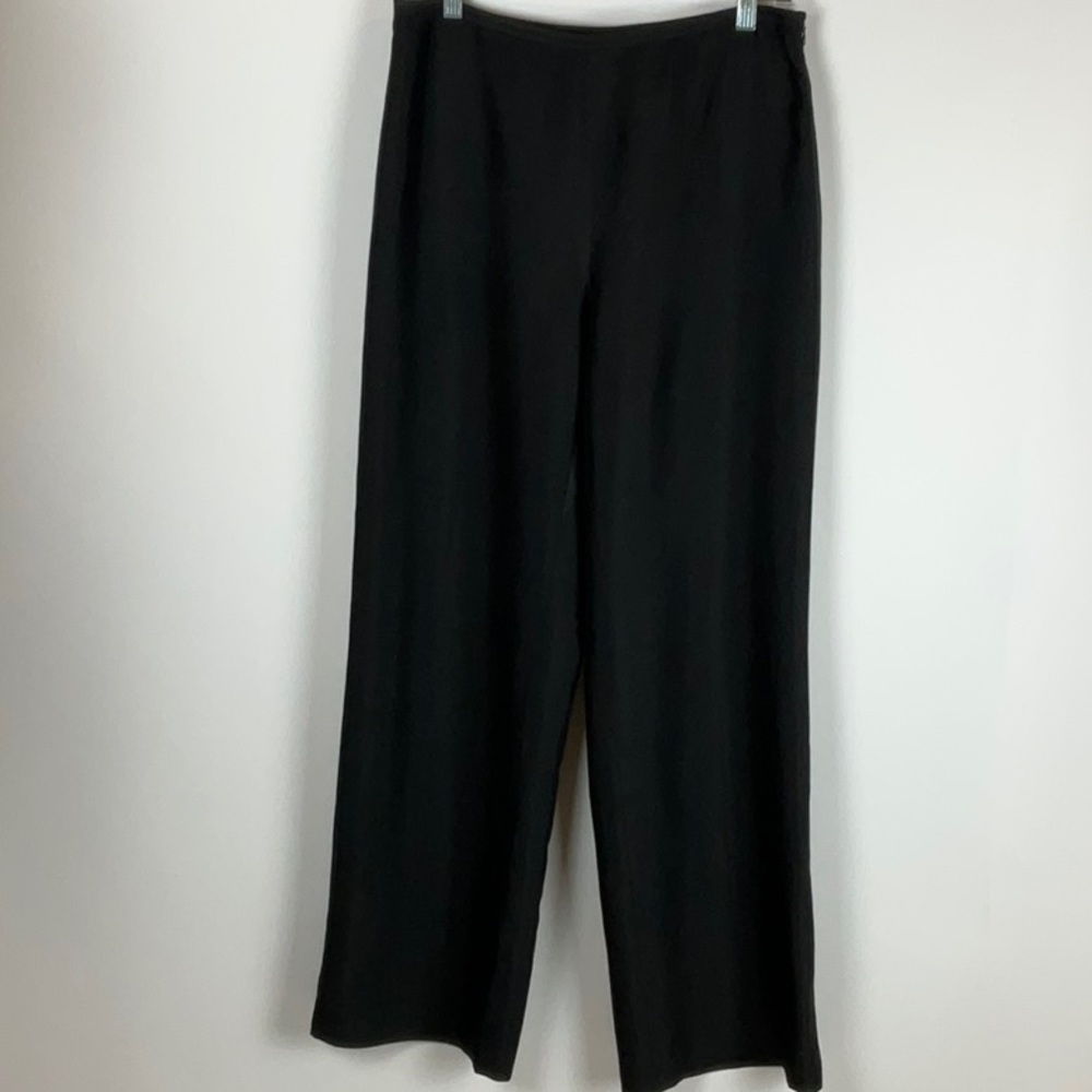 Ann Taylor size 10 100% silk with full lining.